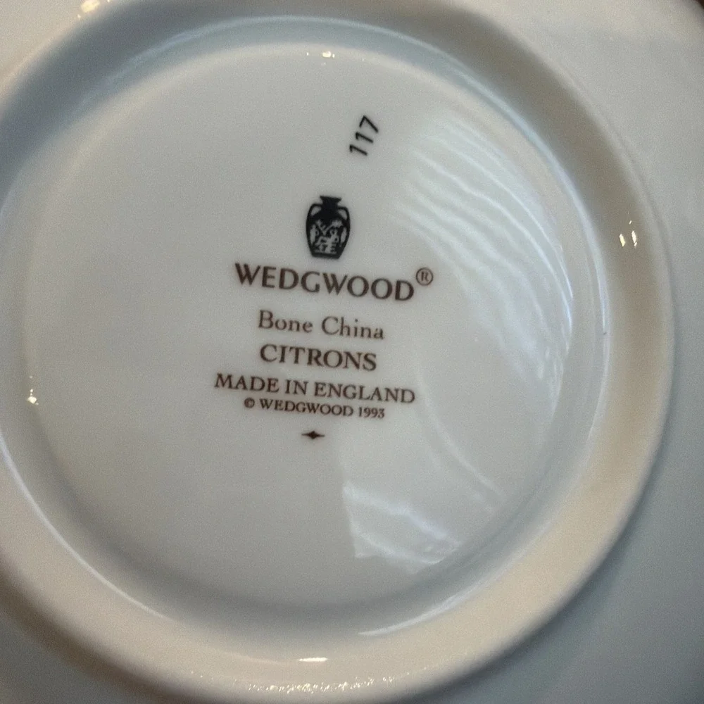 Wedgwood Citrons Lemons & Leaves Leigh Shape Footed‎ Cup and Saucer Bone China